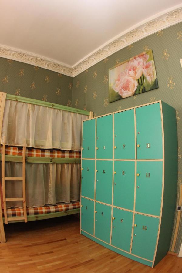 Orpheus Hostel&Apartments Odessa Buitenkant foto