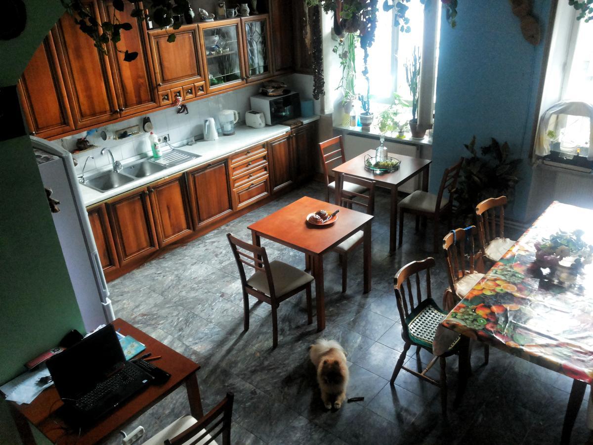 Orpheus Hostel&Apartments Odessa Buitenkant foto