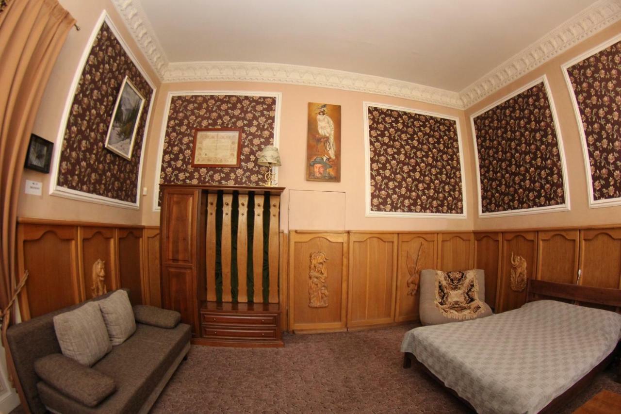 Orpheus Hostel&Apartments Odessa Buitenkant foto