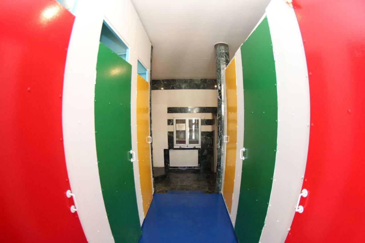 Orpheus Hostel&Apartments Odessa Buitenkant foto