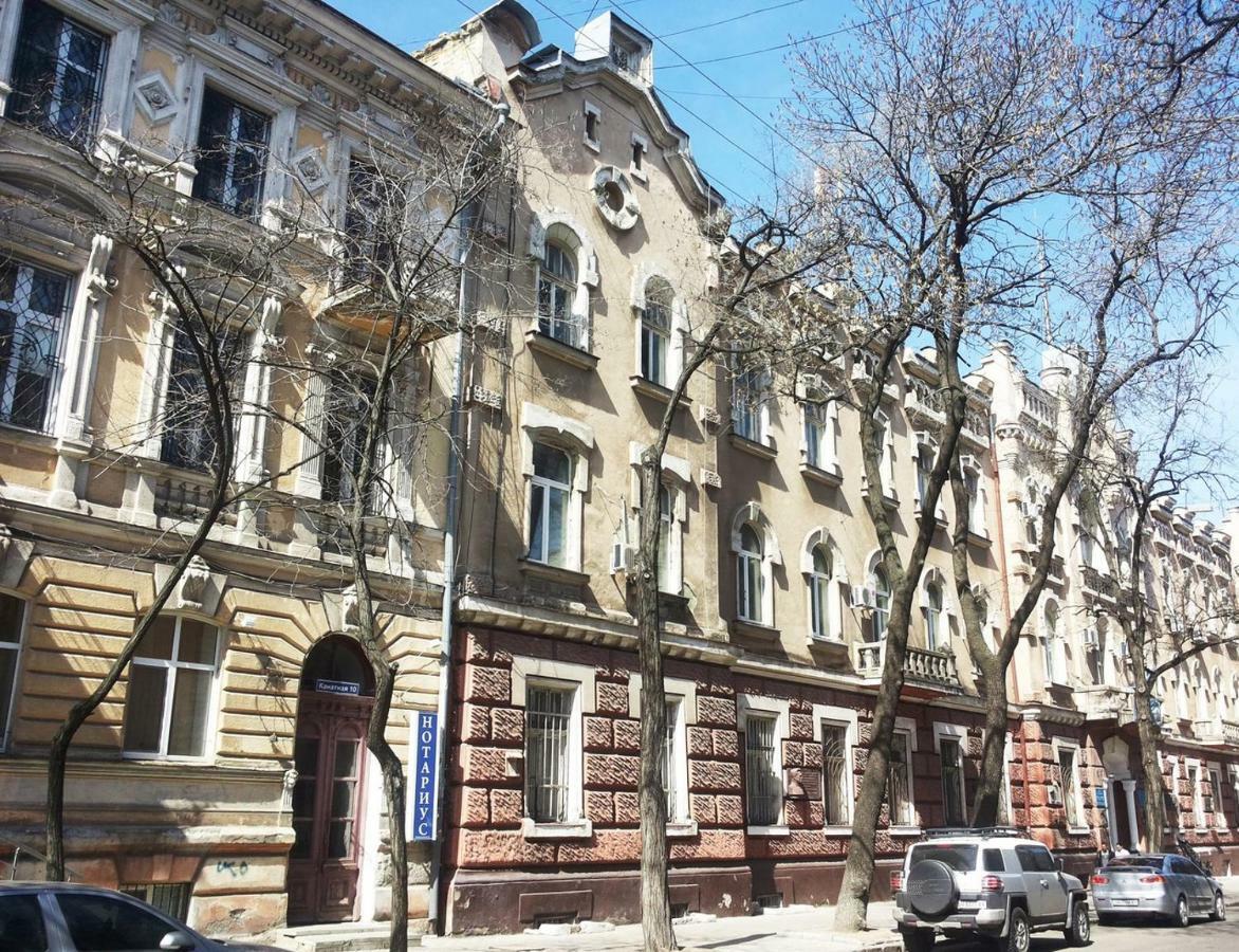 Orpheus Hostel&Apartments Odessa Buitenkant foto